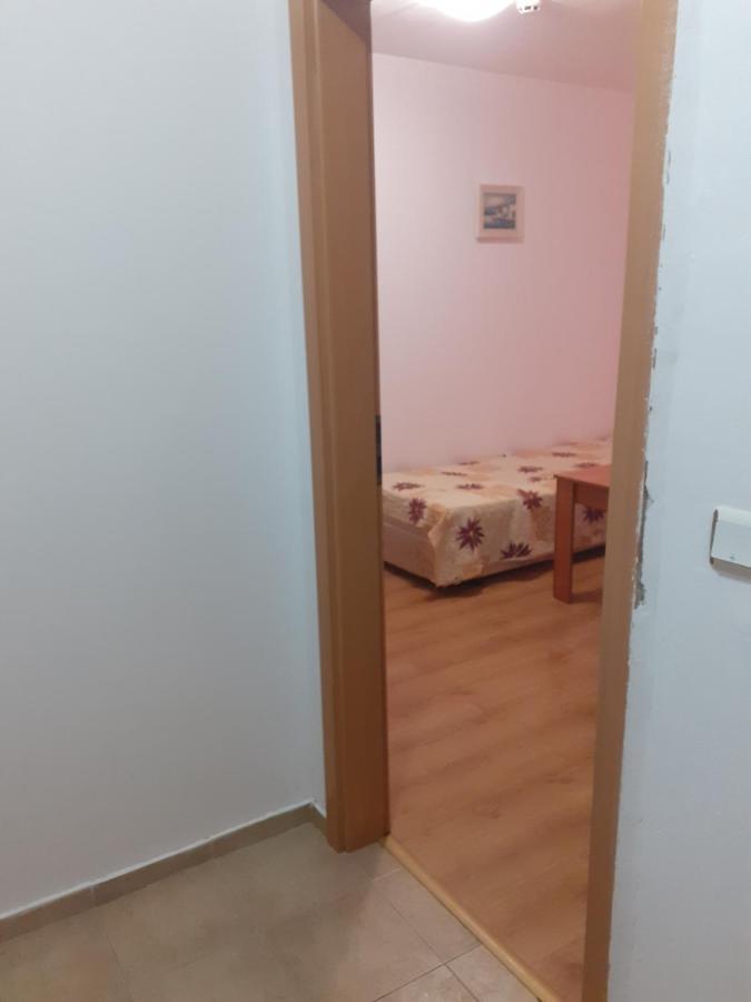 Апартамент Полюси 1 Pantai Sunny Luaran gambar