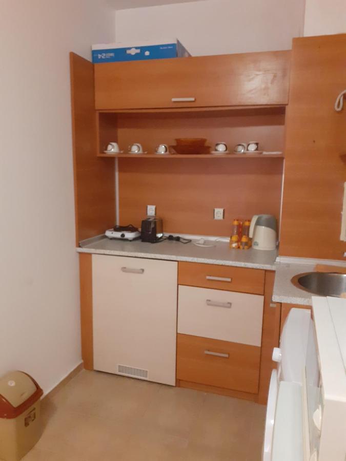 Апартамент Полюси 1 Pantai Sunny Luaran gambar